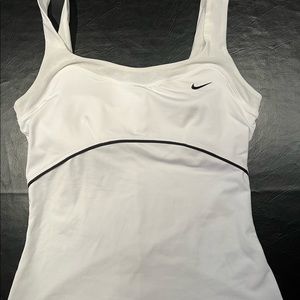 Nike Tennis Tank - MEDIUM